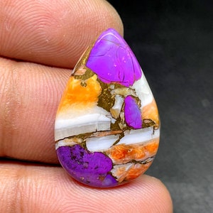 Arizona Mohave Türkis mit Spiny Oyster Cabochon, Pear Cabochon, 17 cts, 18,07 x 22,11 x 4,11 mm ca