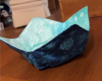 Blue Snowflake Microwave Bowl Cozy (8"x 4")  (Item #41)