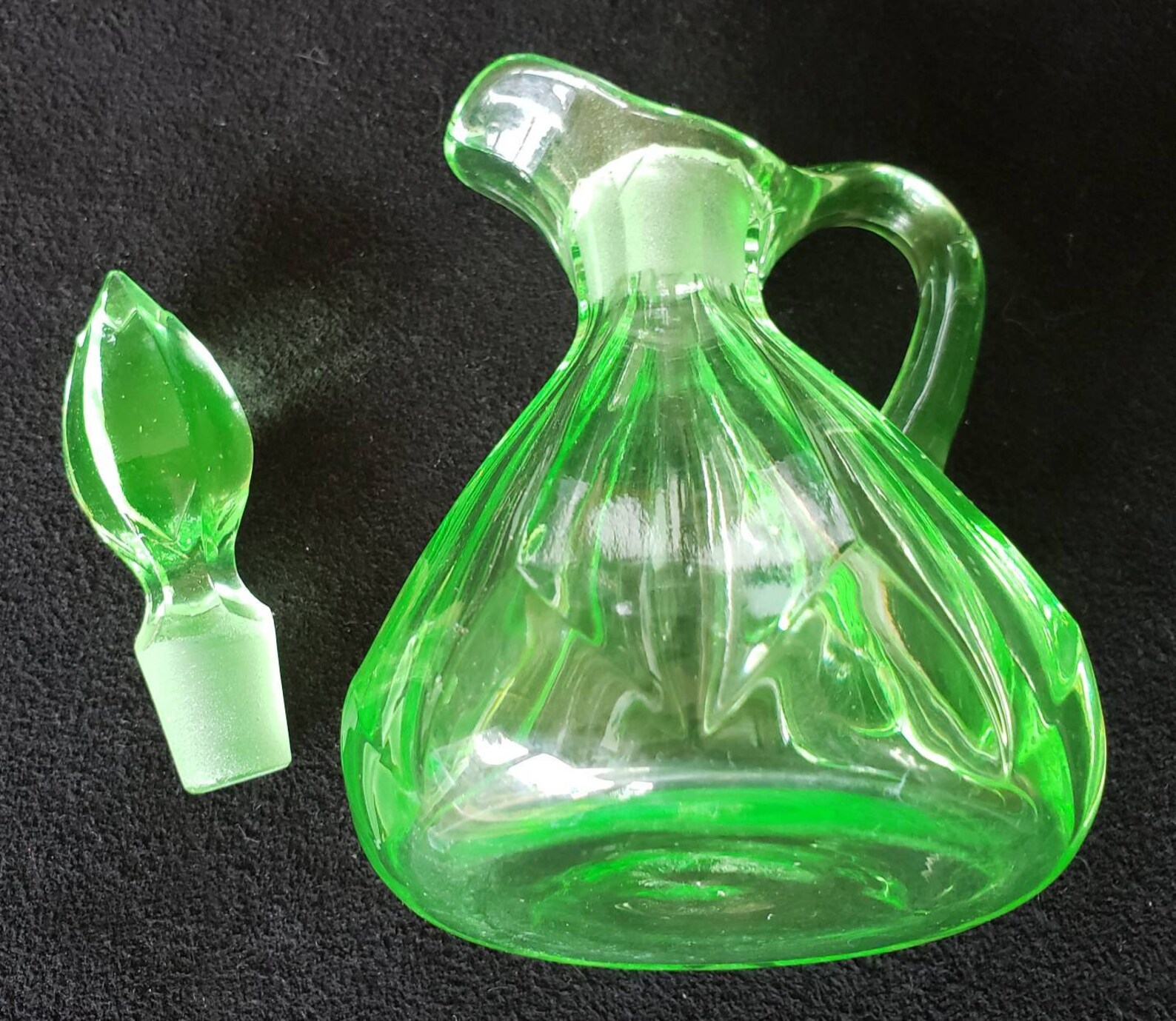 1920's Vintage US Glass Uranium Glass Cruet Etsy