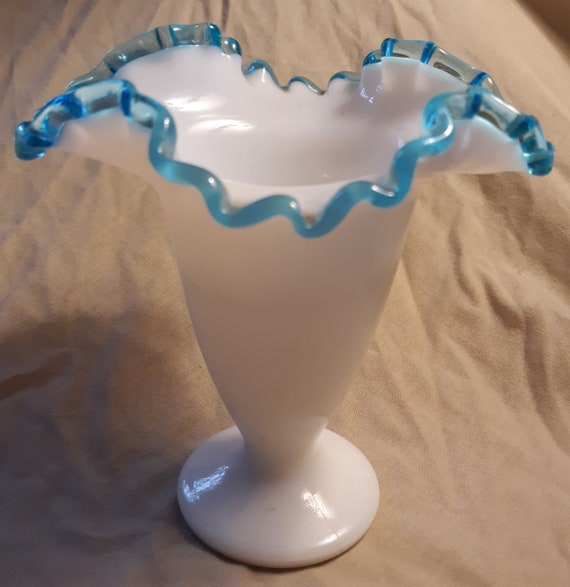 Vintage, Fenton Glass, Aqua, Crest, 1924 Vase, Trumpet Vase, Footed  Compote, White Milk Glass Body With Turquoise/aqua Double Crimp Rim -   Hong Kong