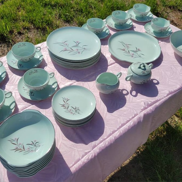 1950's, Vintage, Knowles, Universal, Ballerina Mist, Strawflower, Foam, Mint, Green, MCM, Dinner Set, Plates, Bowls, Cups, Creamer, Sugar