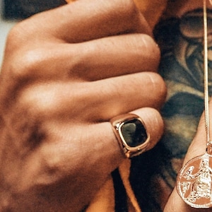 Black Enamel 14k Solid Yellow Gold Signet Ring Unisex Women&#39;s Men&#39;s