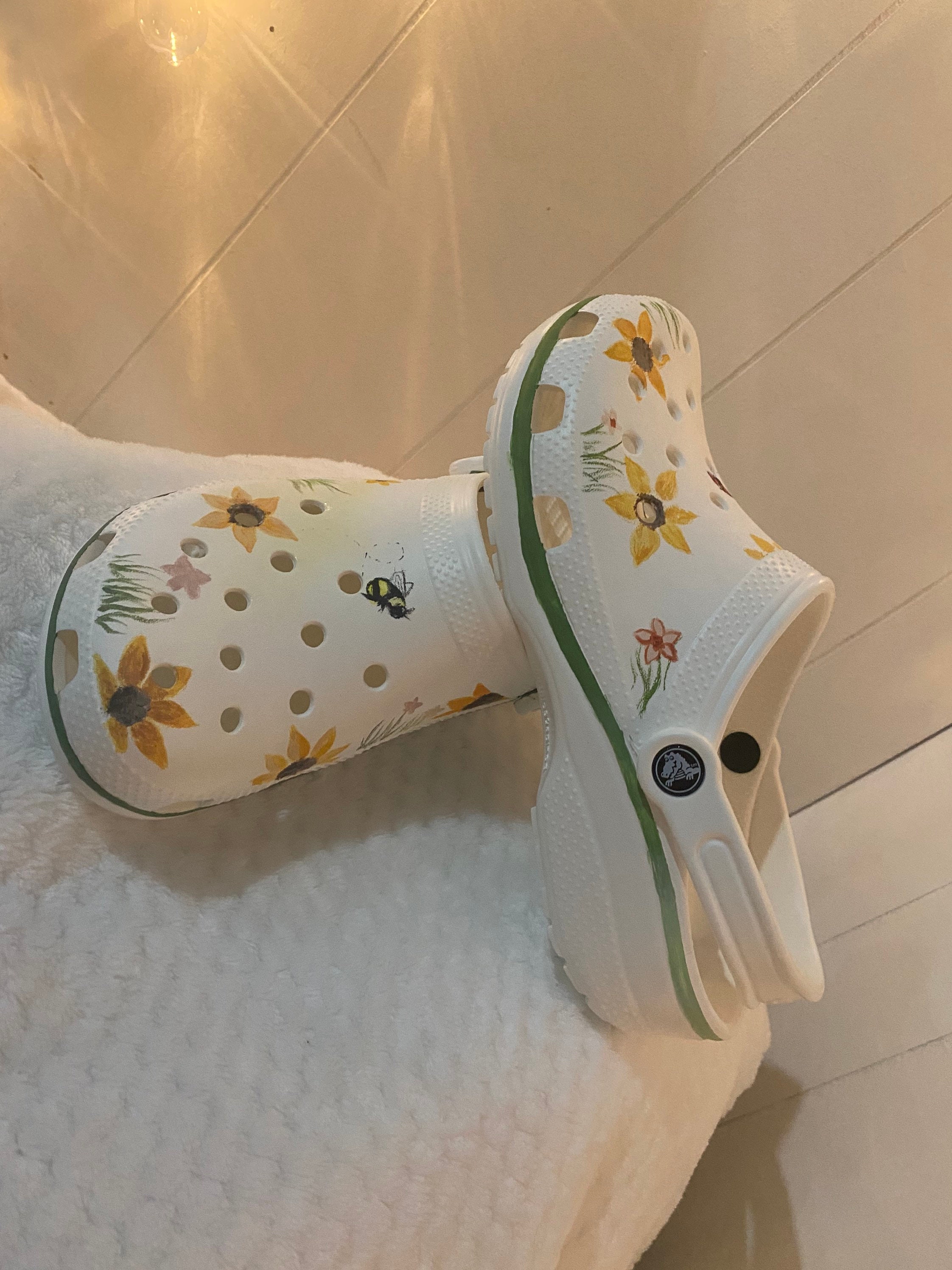 angelus paint on crocs