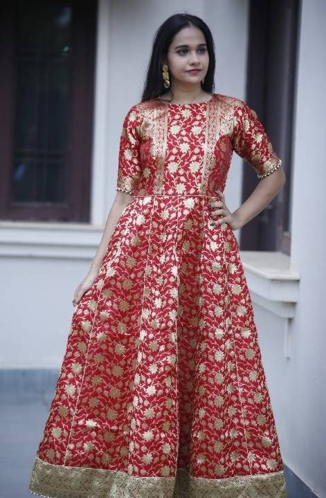 POONAM DESIGNER BANARASI GOWN, महिलाओं की डिजाइनर ड्रेस, लेडीज डिजाइनर  ड्रेस - Anant Tex Exports Private Limited, Surat | ID: 27012427733