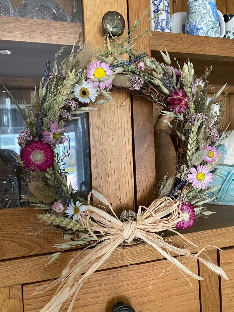 Petite Festival Dried Flower Wreath, Dried Flowers, Natural, Meadow Flowers. image 5
