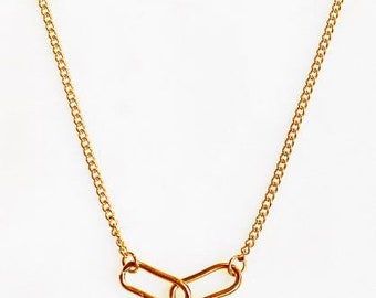 18K Gold Pendant Chain Necklace - Chic and Edgy Design