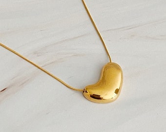 18K Gold Bold Molten Heart Necklace - Stylish Eye-Catching Pendant