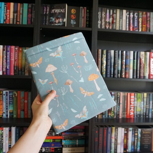 Embroidered Daisy Book Sleeve Floral Padded Book Cover Book Etsy UK