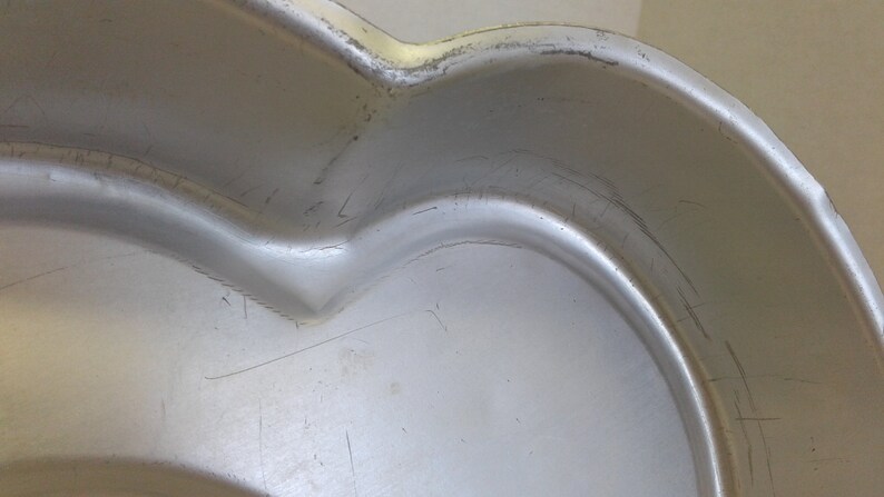 1979 Vintage Wilton Double-Heart Pan Medium 8 Cup