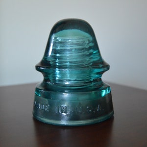 Vintage Aqua Hemingray-19 Glass Insulator: Alternate &#39;G&#39; Stamp, Double Petticoat