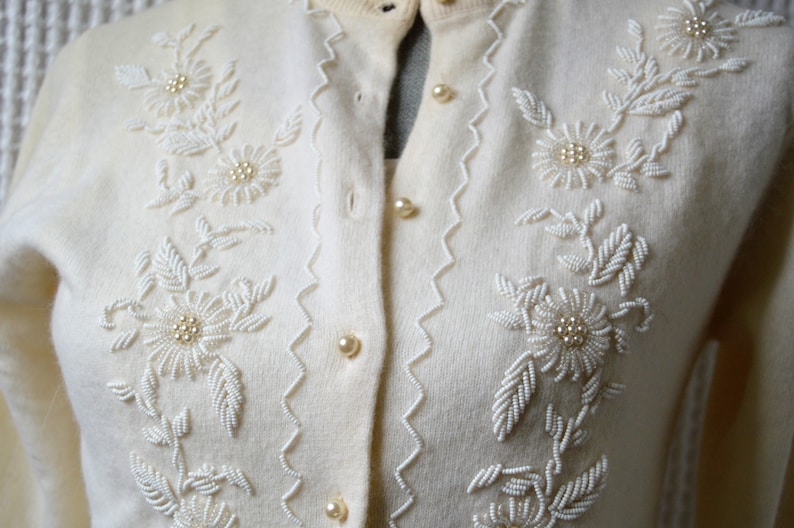 Vintage 50s women/'s wool ivory silk-lined beaded sweater white and clear glass beads and faux pearls by Paramount Siz 36 Faux Pearl Buttons