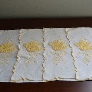 1940s Linen Hand Towels Set: Appliquéd Yellow Flowers, Scalloped Edge