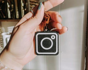 Business Keychain, QR Code Keychain, NFC Keychain, Social Media Keychain, Digital Business Card Keychain, Smart Business Card Keychain