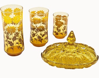 amber daisy glass cups dinning set, vintage floral dinning set, daisy glass cups, yellow glass cups, vintage cups, glass cups, floral glass