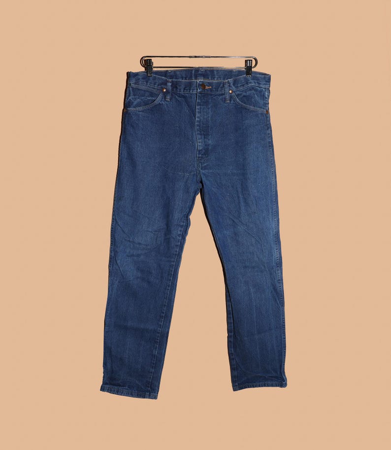 Wrangler Mens Cowboy Blue Jeans Size 34x34 Distressed Classic Denim Jeans Work Blue Jeans Straight Leg Relaxed Fit Denim Western Denim image 3