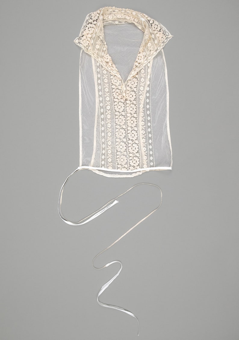 victorian lace collar vest size small with embroidered floral mesh, open rolled point collar, front button down closure, adjustable side tie closure