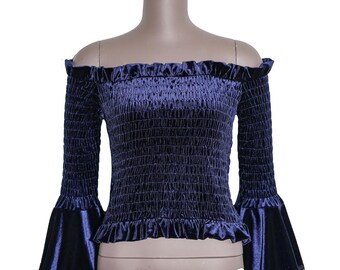 Blusa formal de noche de manga 3/4 con hombros descubiertos y encaje de terciopelo estilo victoriano gótico azul y negro con mangas acampanadas y fruncido en talla pequeña