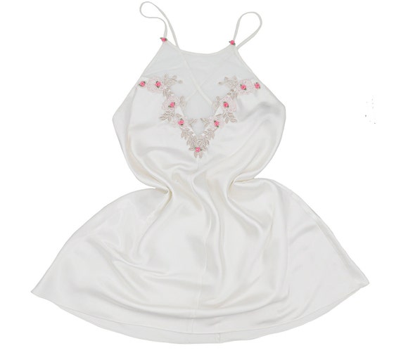 white embroidered dress short Everly by Velvi, Short White Lace Dress main image 1