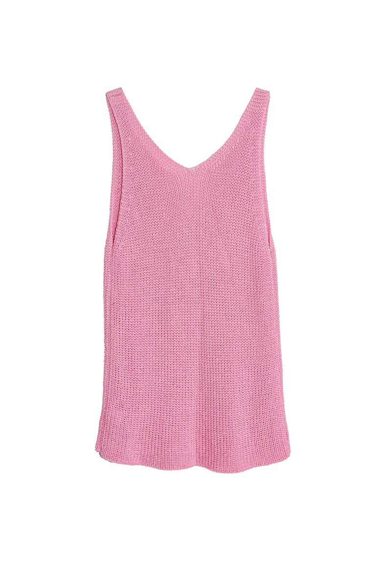 K&ouml;nnte beinhalten: Ein pinkfarbenes Stricktop mit V-Ausschnitt.