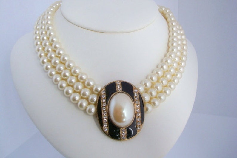 Mid-Century Vintage 3-Strand Faux Pearl Necklace and Black Enamel Pendant with Channel Rhinestones