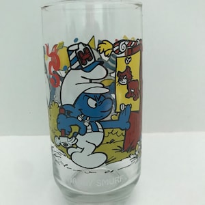 Vintage 1983 Peyo Smurfs Handy Smurf Drinking Glass Fast Food McDonalds