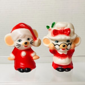Vintage Plastic Christmas Santa Claus Mouse Mice Salt And Pepper Shakers Holiday Decor