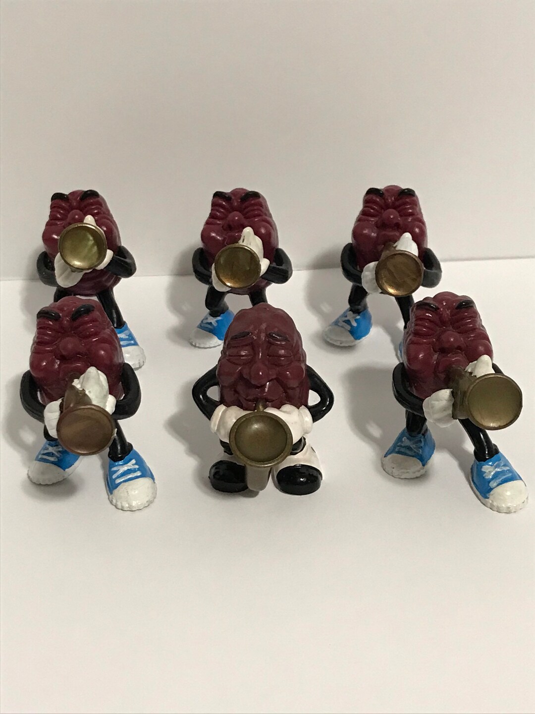 Lot of Vintage 1988 California Raisins Playing Trumpets and One ...