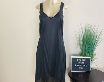 MONTGOMERY WARD | Vintage Black Dress Slip Sz 40