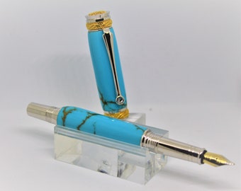 Majestuosa pluma de fuente junior, chapada con oro de 22 kt y rodio, hecha con material TruStone de matriz turquesa y oro