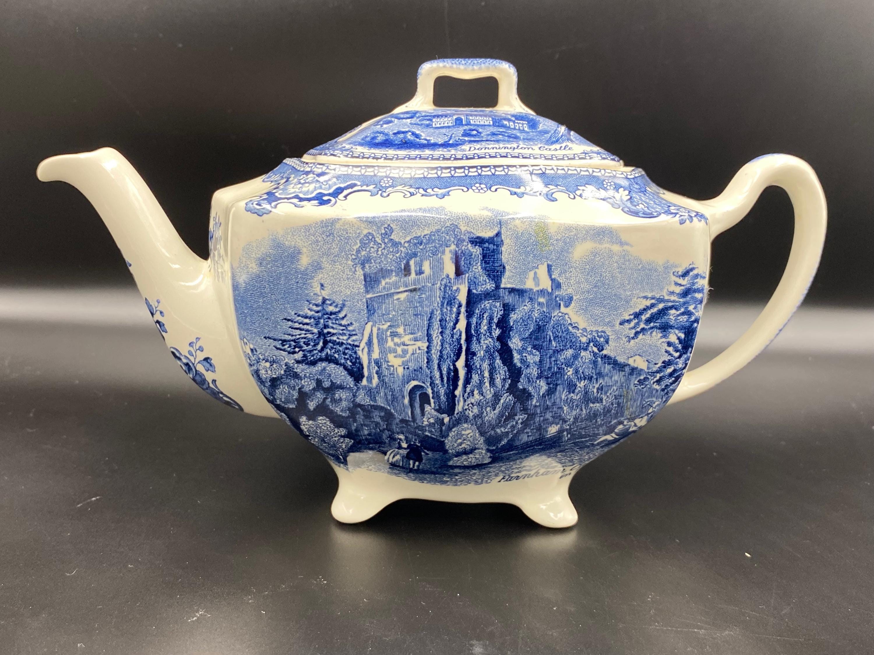 アンティーク雑貨 Johnson Bros Old Britain Castles Tea Pot Vitnage Blue Footed Teapot Old Castles of Britain Jonson Bros 1,5