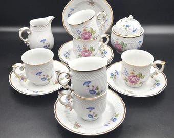 Vintage Hollóháza ungerskt porslin te- och kaffeservis 14 delar handmålad blommig 21K guld förgylld 1980-tal