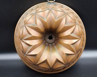 Vintage Solid Copper Gugelhupf Bundt Cake Mold 24cm Star Fluted Bakeware French Country Kitchen Decor
