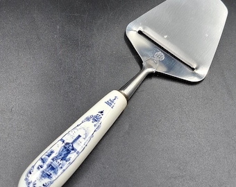 Vintage Delft Cheese Slicer: Hand-Painted Ceramic, Old Mill Scene, Holland 1960s