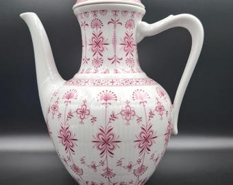 Tetera alta de porcelana bávara antigua de calidad museística Oscar Schaller, patrón rojo "Indisch Rot", c. 1900-1910, Schwarzenbach.