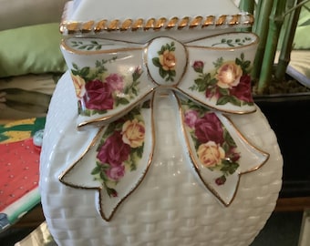 Royal Albert Old Country Roses Cookie Jar – Limited Edition