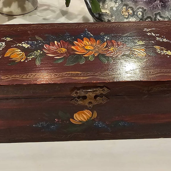 Vintage Hand Painted Wooden Box Vanity Item Treasure Box Jewelry