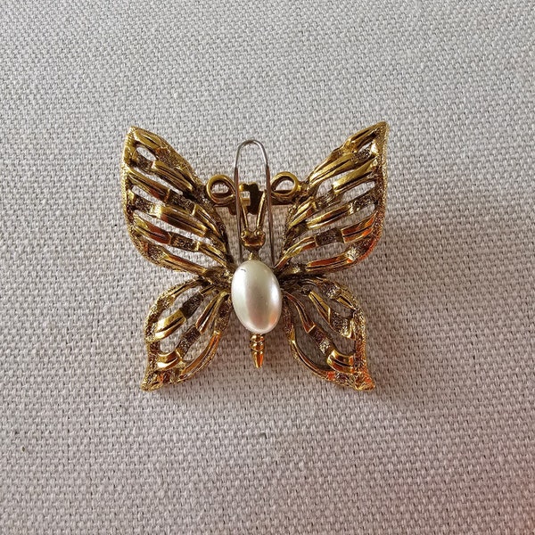 Vintage Gold Tone Butterfly Pin Brooch with Center Pearl unsigned beauty