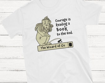 Cowardly Lion Reads T-Shirt, The Wizard of Oz, Book T-Shirts, Classic Books, Literary T-Shirts, Reading Books T-Shirt