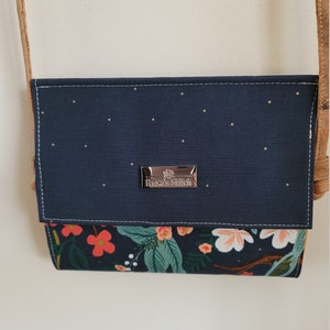 Minimalist Crossbody Clutch Purse with Natural Cork Strap, Wallet