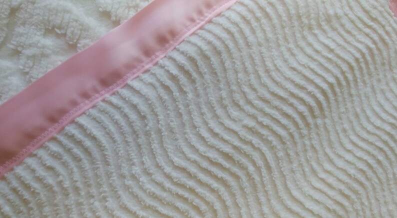 19 x 18.5 Luscious Pinks Vintage Chenille BabyToddler Lovey Security Blanket Mini Blanket