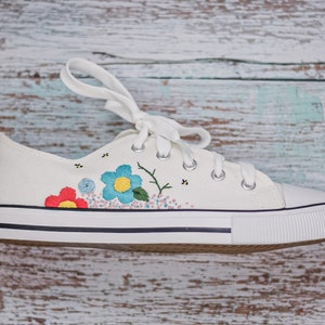 Embroidered Canvas Shoes image 2