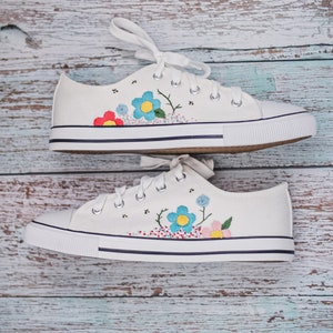 Embroidered Canvas Shoes image 4