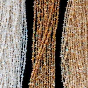 Hilo de pepitas de ópalo etíope: Cuentas de 4-6 mm, color blanco natural/amarillo/amarillo claro. Código: 251