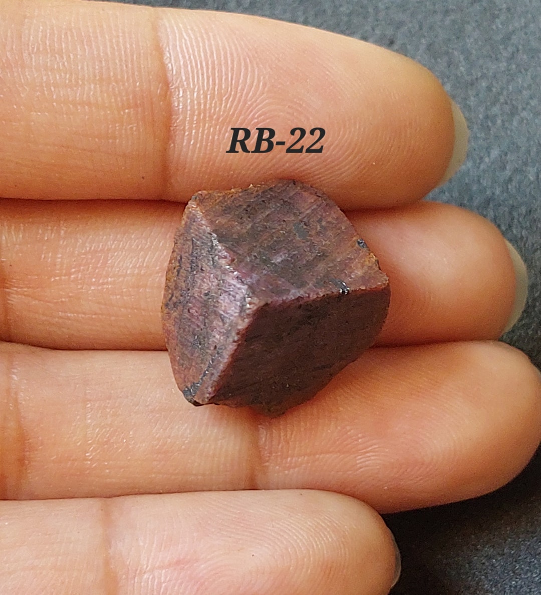 天然ルビー原石：未処理のルビー原石、7月の誕生石 - Etsy 日本