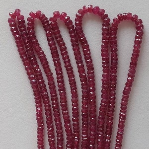 Natuurlijke robijn gefacetteerde rondelle kralen - dieprood, 14&quot; streng (3,5-5 mm)
