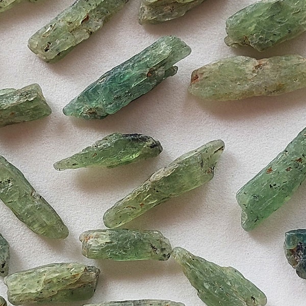 1 Piece Natural Green Kyanite Raw Stone/Kyanite Raw Crystal/Kyanite Stick Rough Stone/Wire Wrapping Stone/Healing Stone/7-25mm Size/KS001