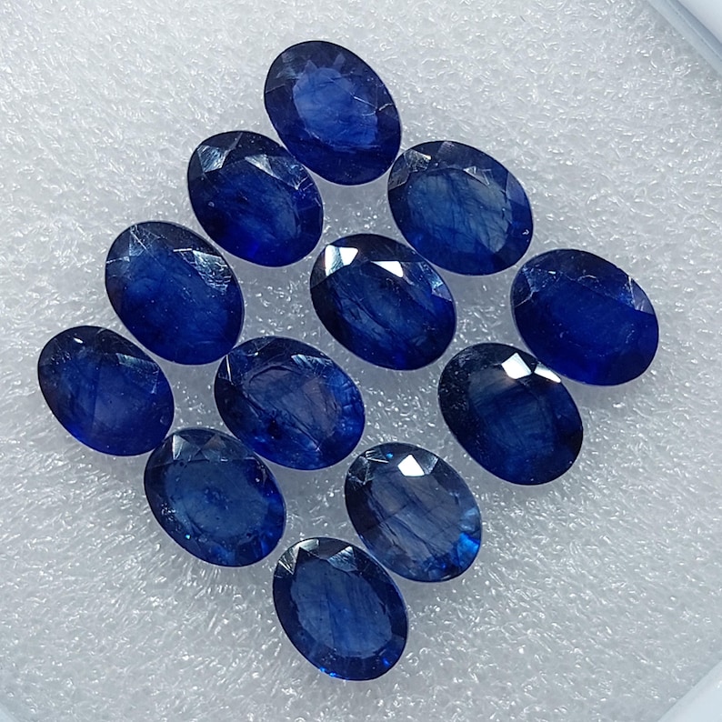Blå safir ädelstenar, fasetterad oval slipning (2 stycken, 6 x 8 mm) bild 2