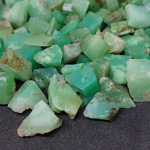 5 stuks, 7-16 natuurlijke groene chrysopraas ruw/onbewerkte chrysopraas/chrysopraas edelsteen/chrysopraasrots/chrysopraassteen/(2609)