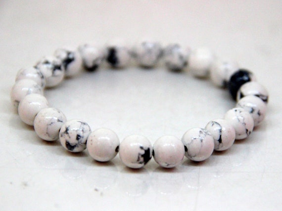 White howlite best sale bracelet
