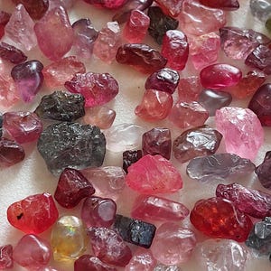 20 Pieces 5-11 Mm Multi Spinel Gemstone Rough/Multi Spinel Burma/Raw Spinel Crystal/Uncut Gemstone/Loose Multi Spinel Rough/44 carat/2598